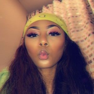 Meet your Posher, Marie